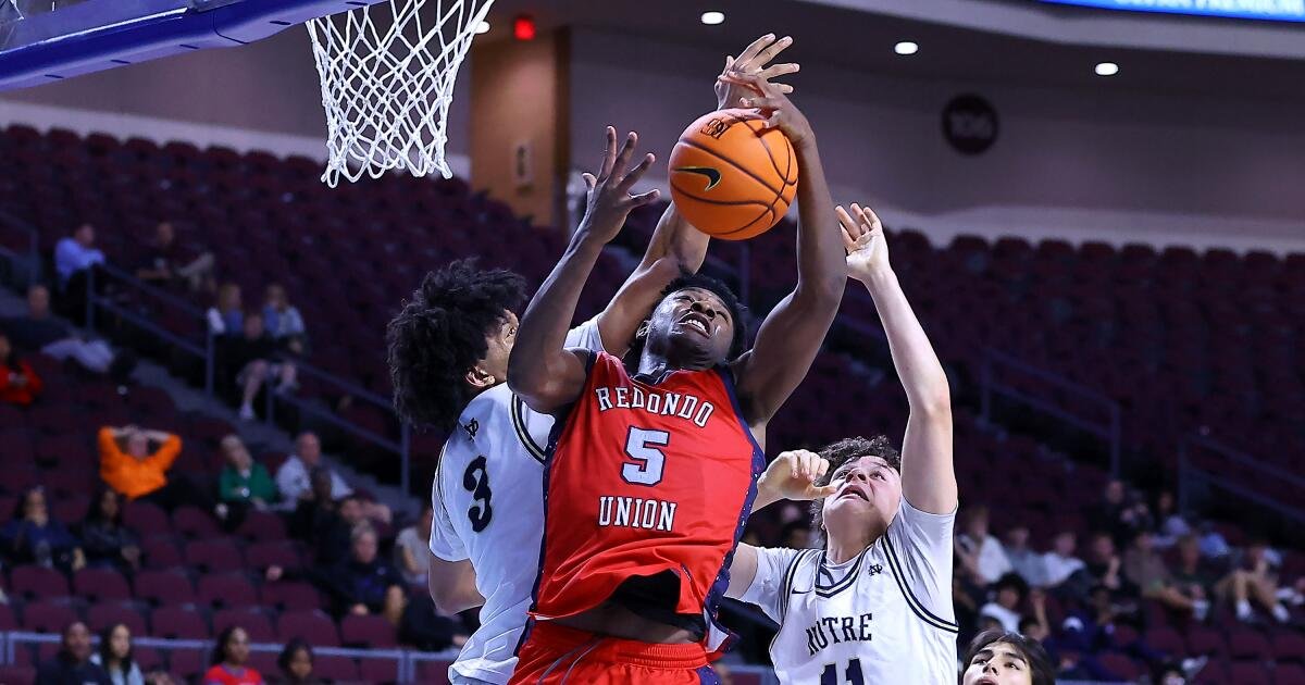 Redondo Union's Strong Rebounding Shines in Victory Against Sherman Oaks Notre Dame