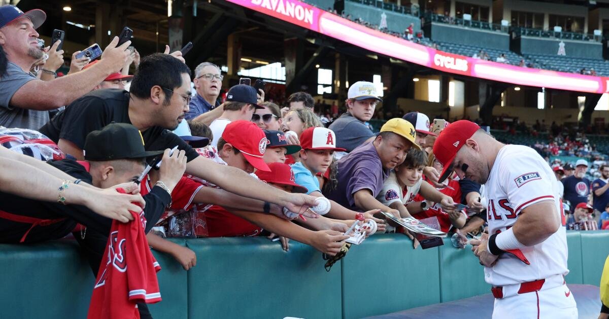 Should Angels Fans Consider Supporting the Dodgers Instead?