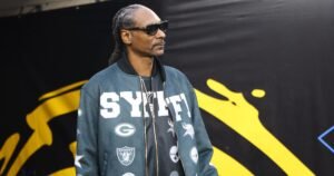 Snoop Dogg to Host a Fun Holiday Halftime Party During the Lions-Vikings Christmas Day Game on Netflix