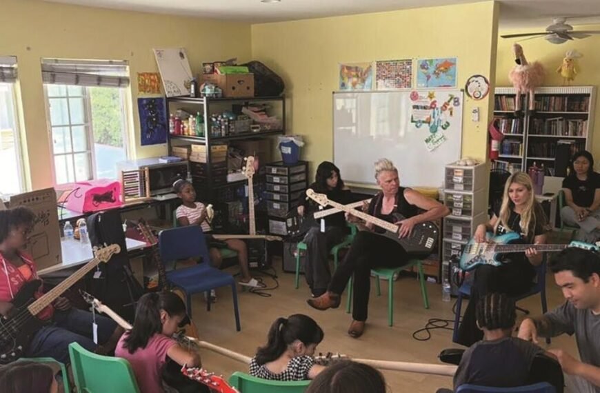 Supporting Marginalized Youth: Electric Moon Founder to Join Kelly Clarkson Show