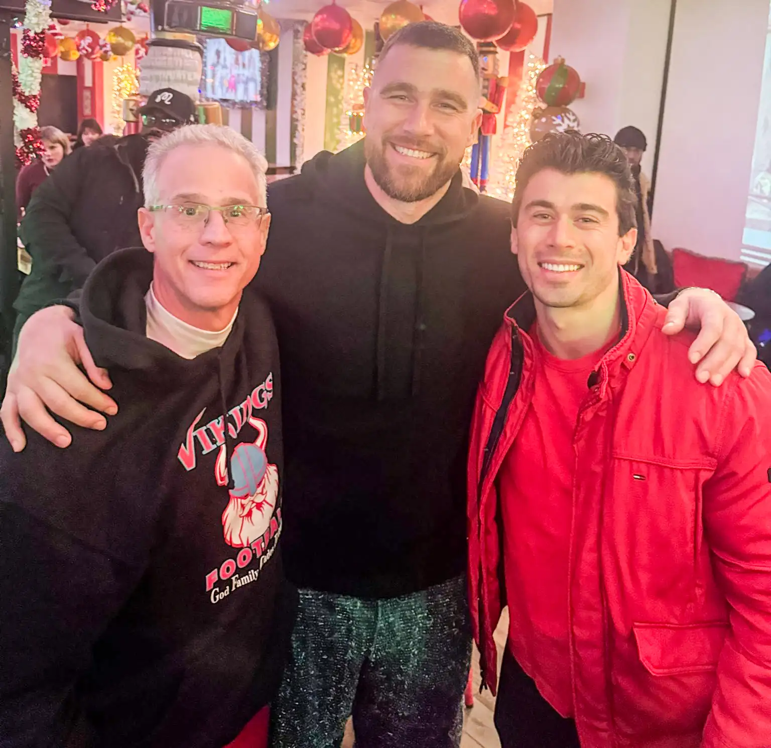 Taylor Swift Accompanies Travis Kelce to High School Football Reunion