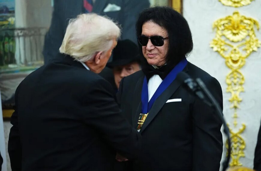 Trump Honors KISS, George Strait, Gloria Gaynor, and More at the Oval Office Ceremony