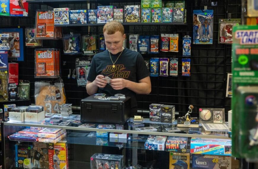 Why Sports Memorabilia Collectors Love Chase Cards Like Winning a Lottery Ticket