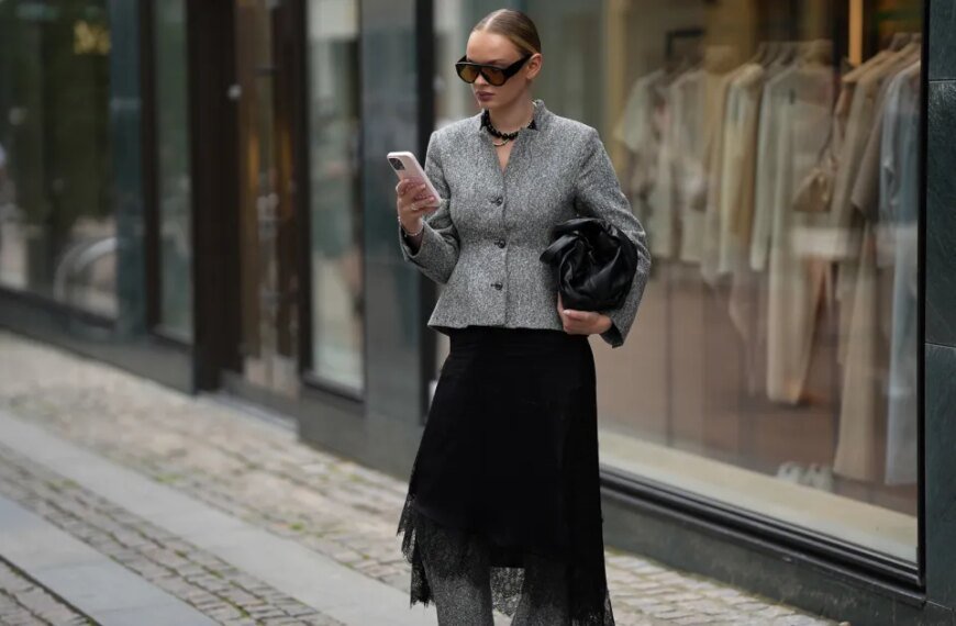 17 Stylish Blouses That Flatter Your Figure and Keep You Comfortable