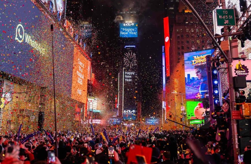 Tips for Watching the 2026 New Year's Eve Ball Drop in Times Square for Free