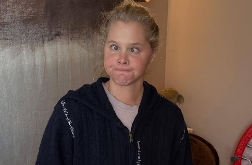 Amy Schumer Posts Heartfelt Photo After Divorce News: "Who Wants to Share Midnight Kisses?"