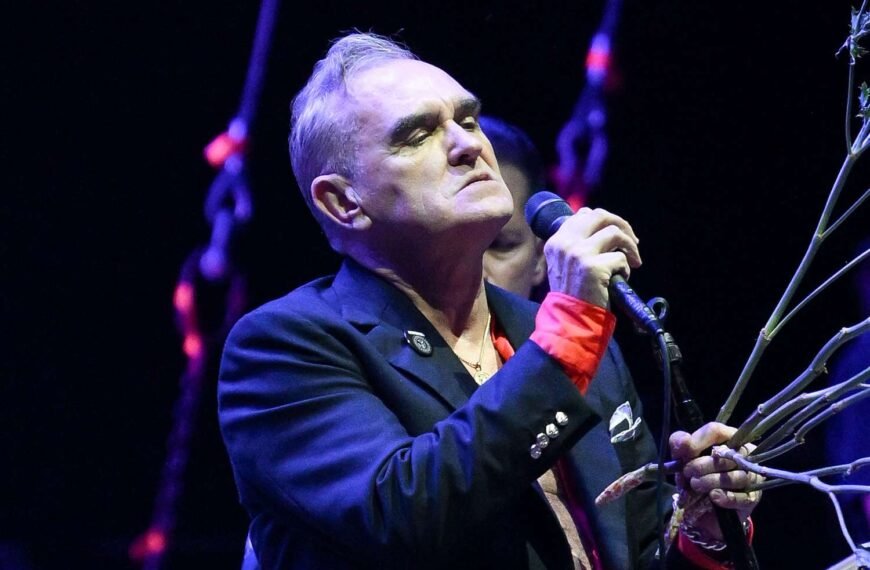 Morrissey Cancels First Concert of 2026 After Unexpected Reaction to Medication