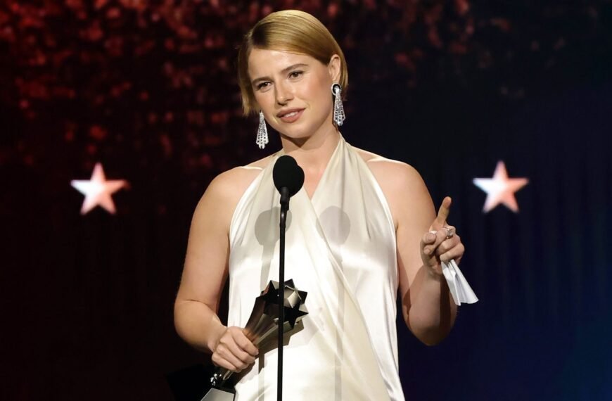 Jessie Buckley Reflects on Her Desire for Motherhood While Filming Hamnet—Now She Has a 6-Month-Old Daughter