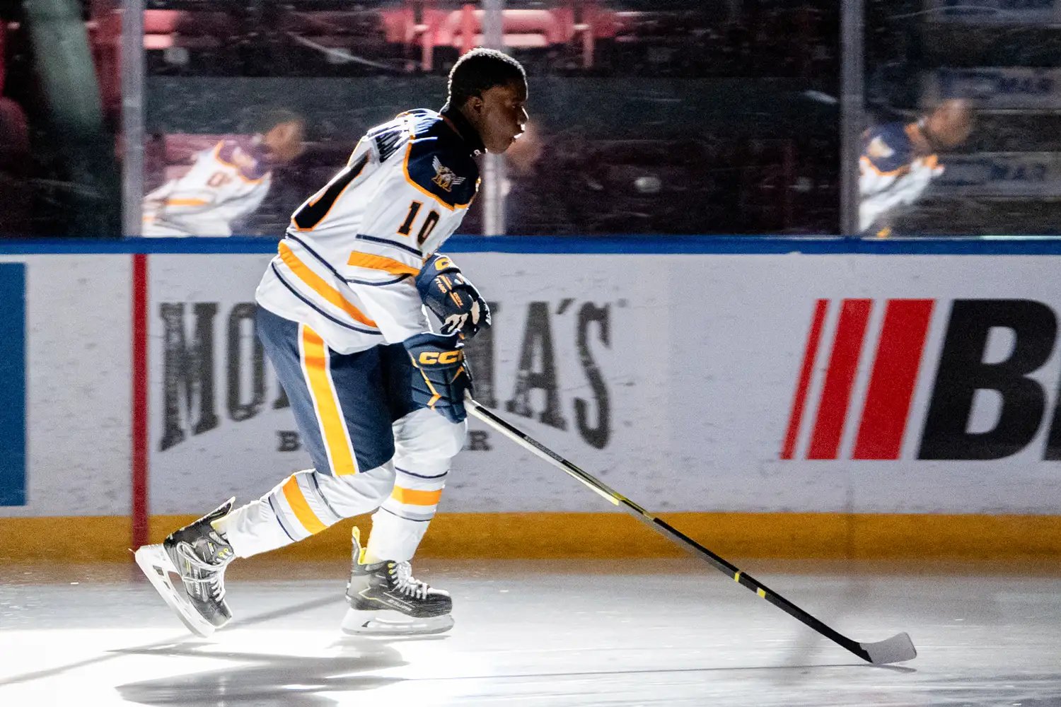 Ashton James as Dean Youngblood