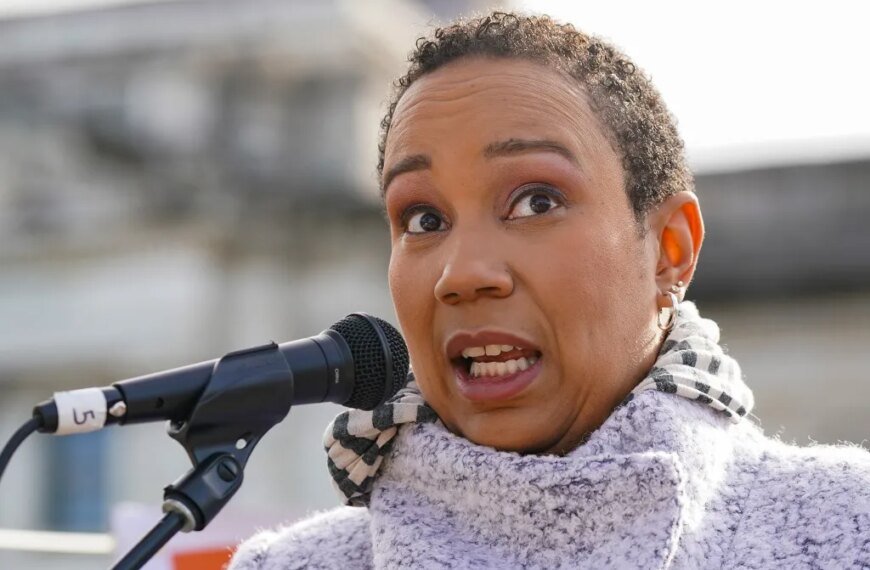 Remembering Elle Simone Scott: Celebrated Chef and Advocate for Diversity in Food TV at 49