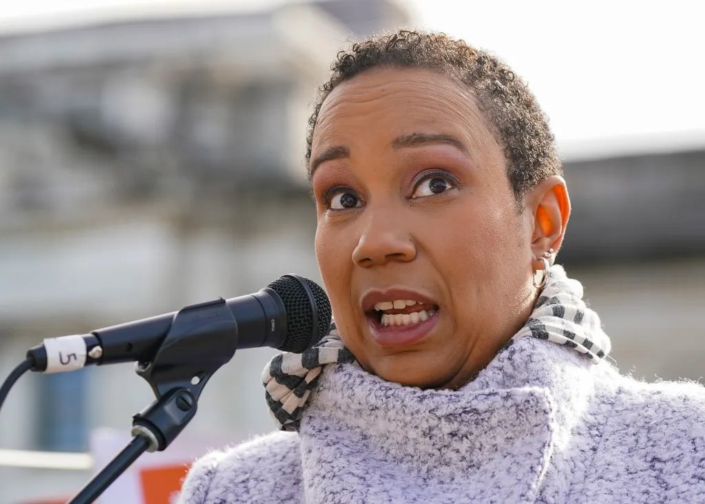 Remembering Elle Simone Scott: Celebrated Chef and Advocate for Diversity in Food TV at 49