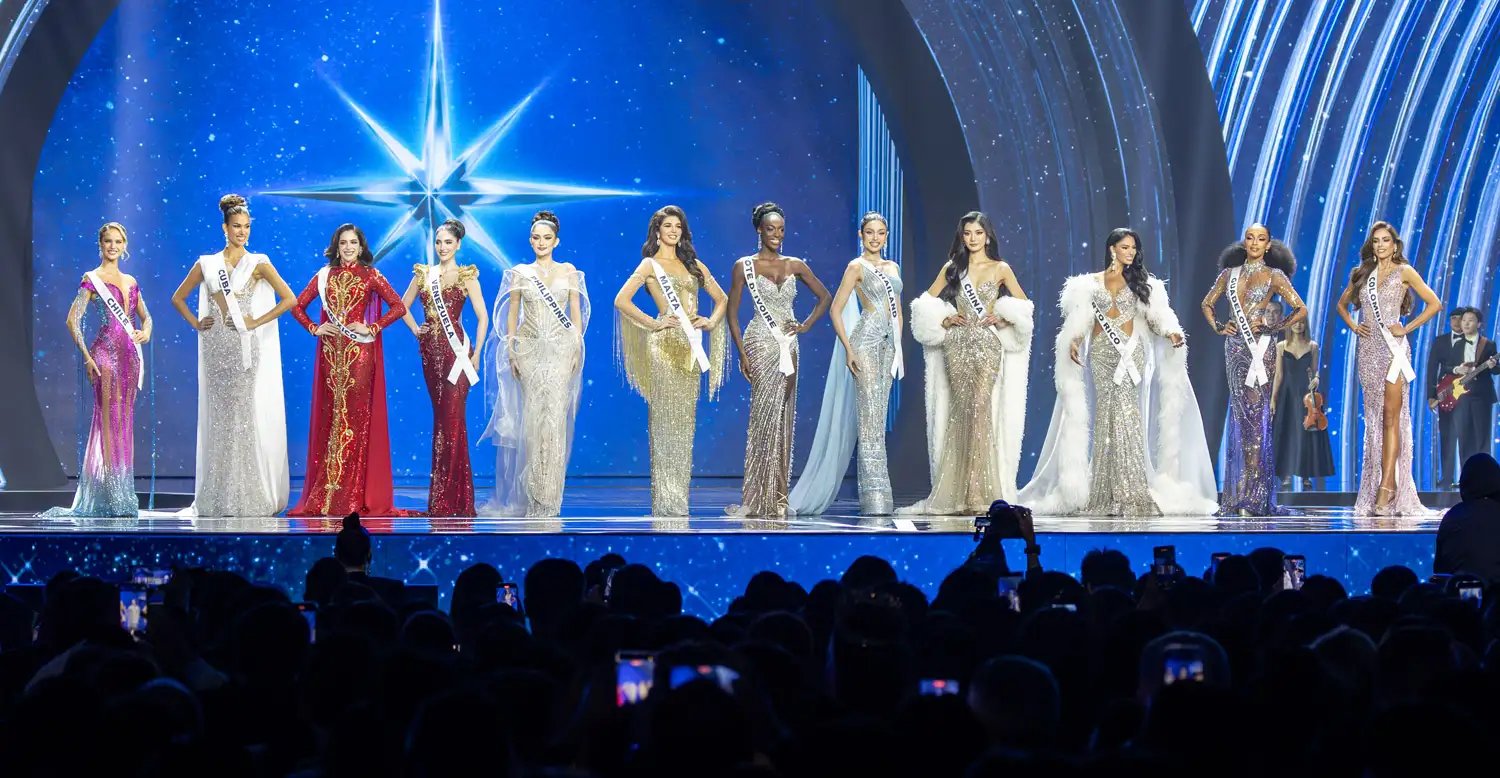 Top 12 delegate Miss Universe contestants from various countries including China, Cuba, and Mexico.