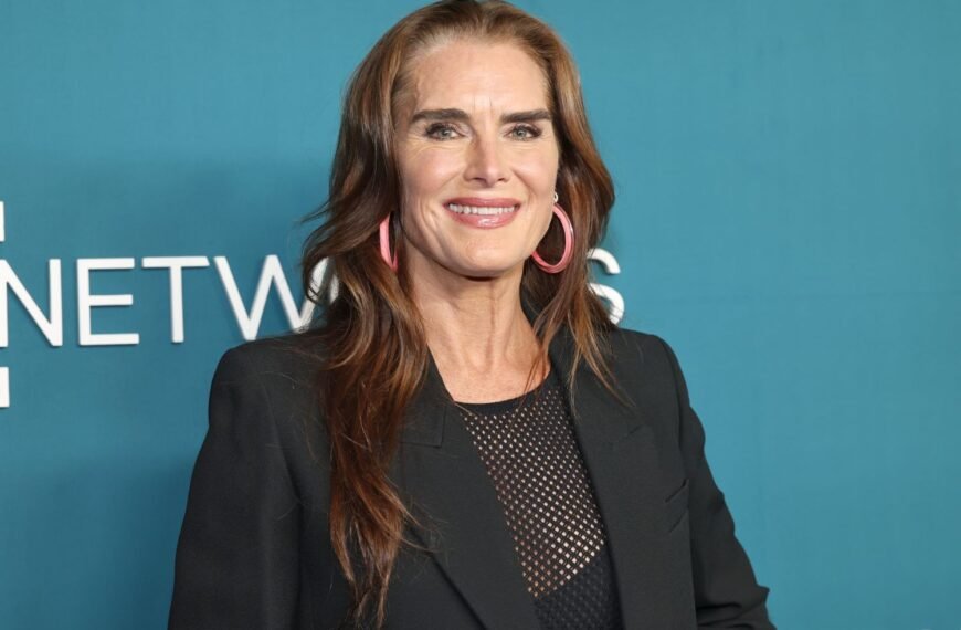 Brooke Shields at 60 Inspired Me to Try Her Favorite Retro Denim—Here’s My Budget-Friendly Find