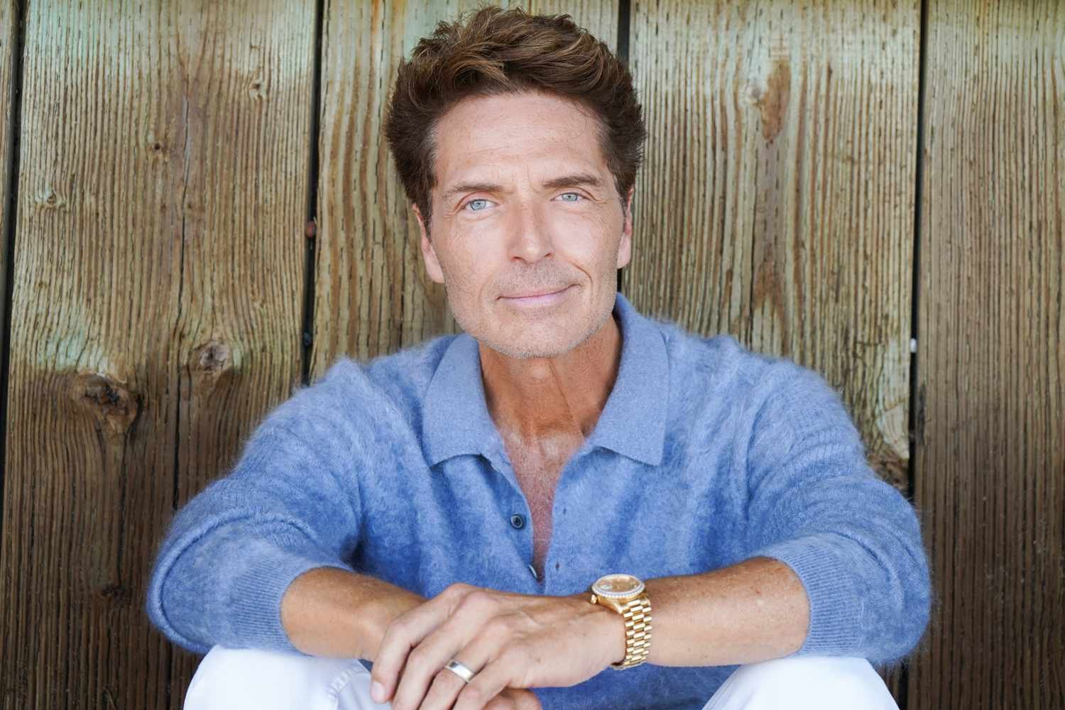 Richard Marx Talks About the Creation of His After Hours Album with Support from Rod Stewart, His Wife Daisy Fuentes, and His Late Father