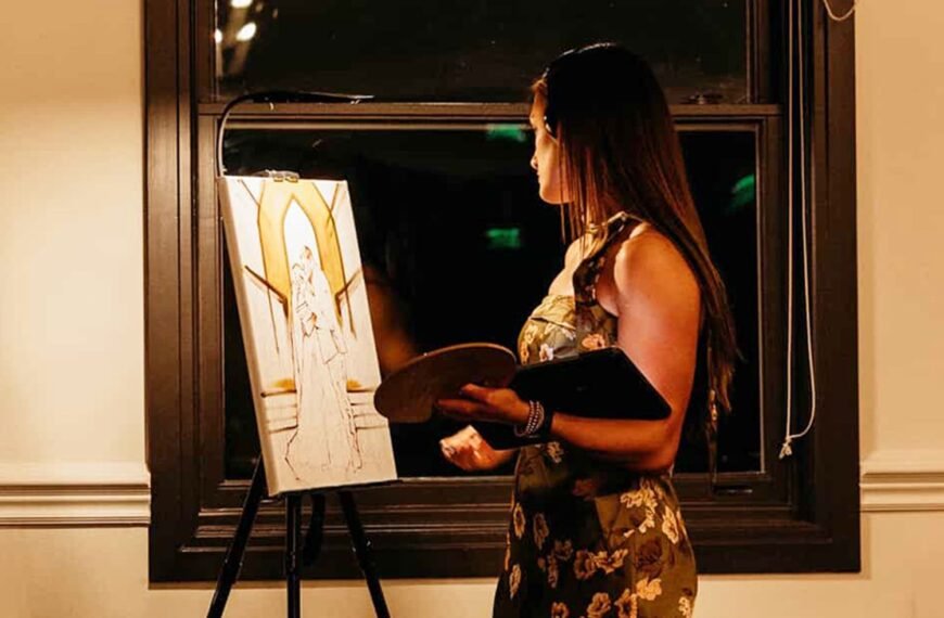 Woman Creates Stunning Live Wedding Paintings and Embraces the Thrill of the Moment