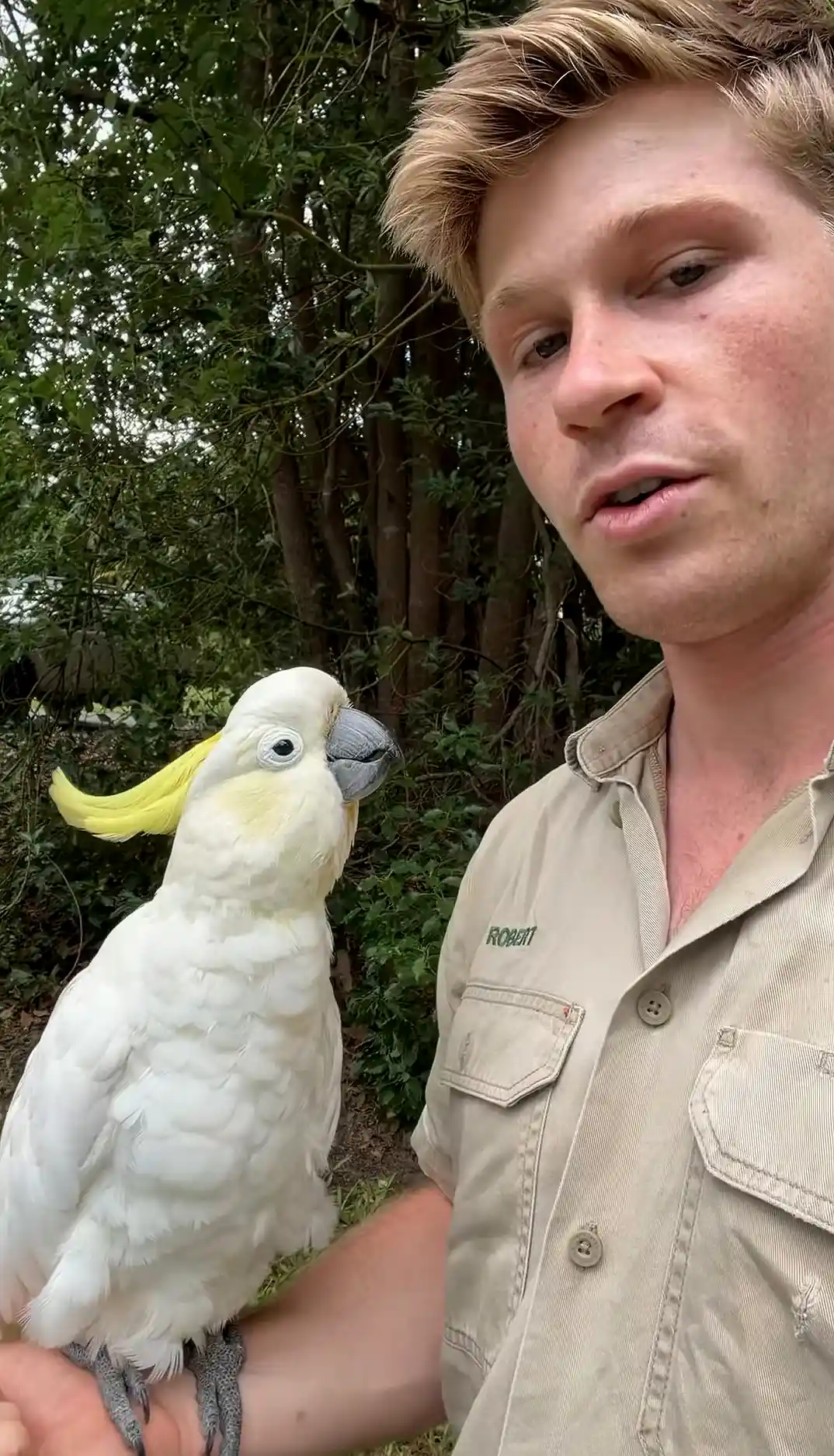 Robert Irwin Hangs Out with 60-Year-Old Cockatoo That Was One of Dad Steve's 'Very Favorite Animals':