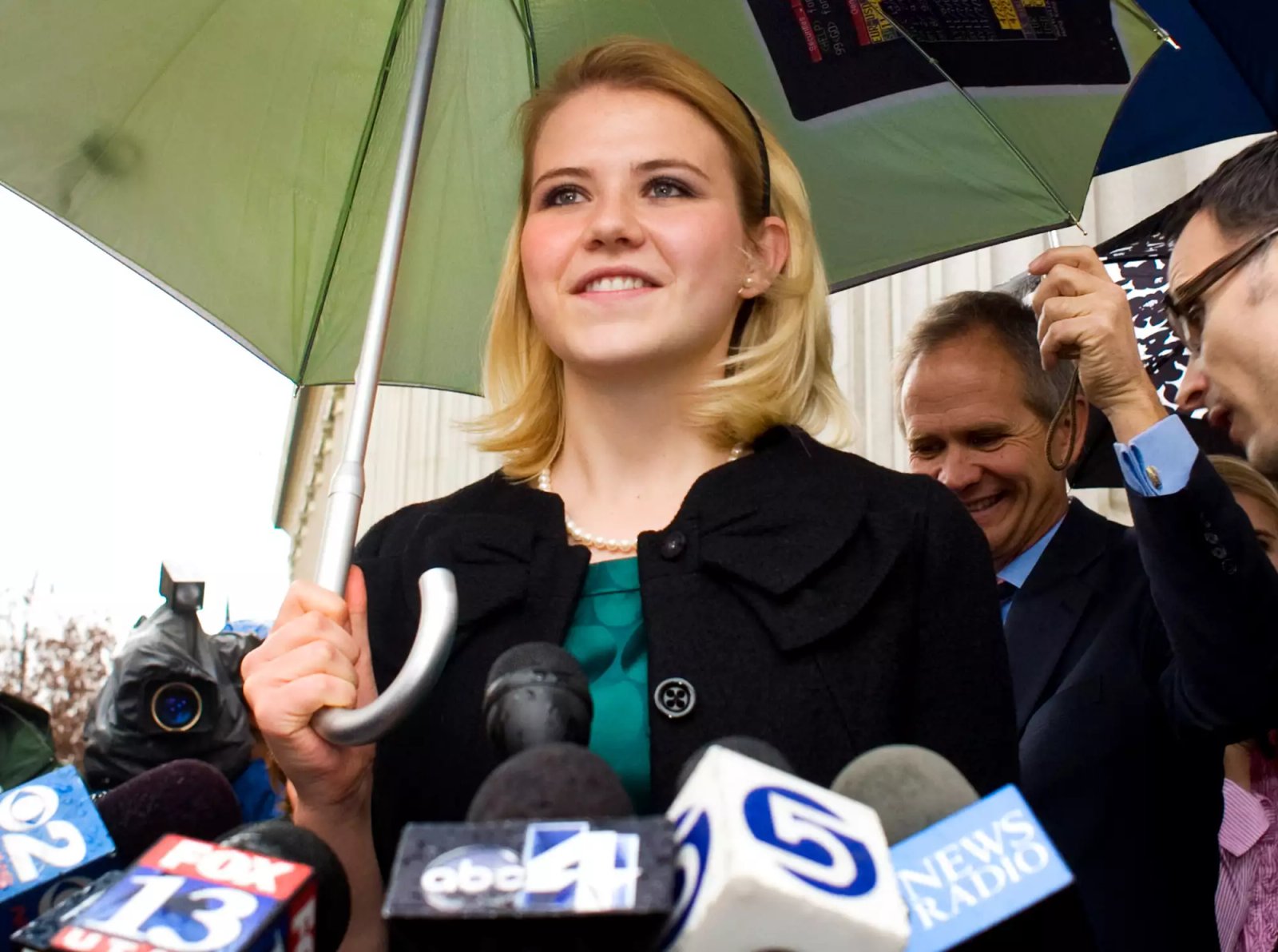 Elizabeth Smart makes her statement to the media outside federal court after the verdict in the Brian David Mitchell trial on December 10, 2010 in Salt Lake City, Utah.