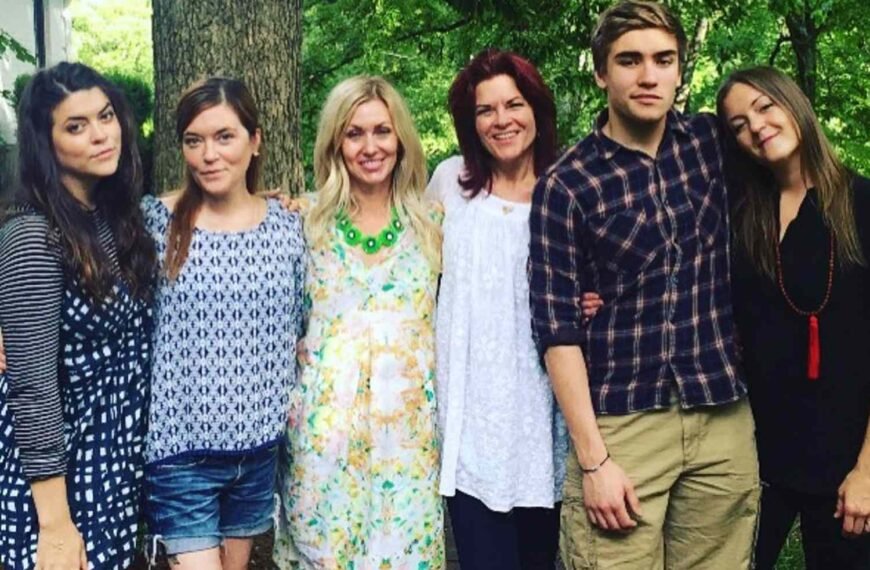 A Closer Look at Rosanne Cash's Five Children: Meet Her Sons and Daughters