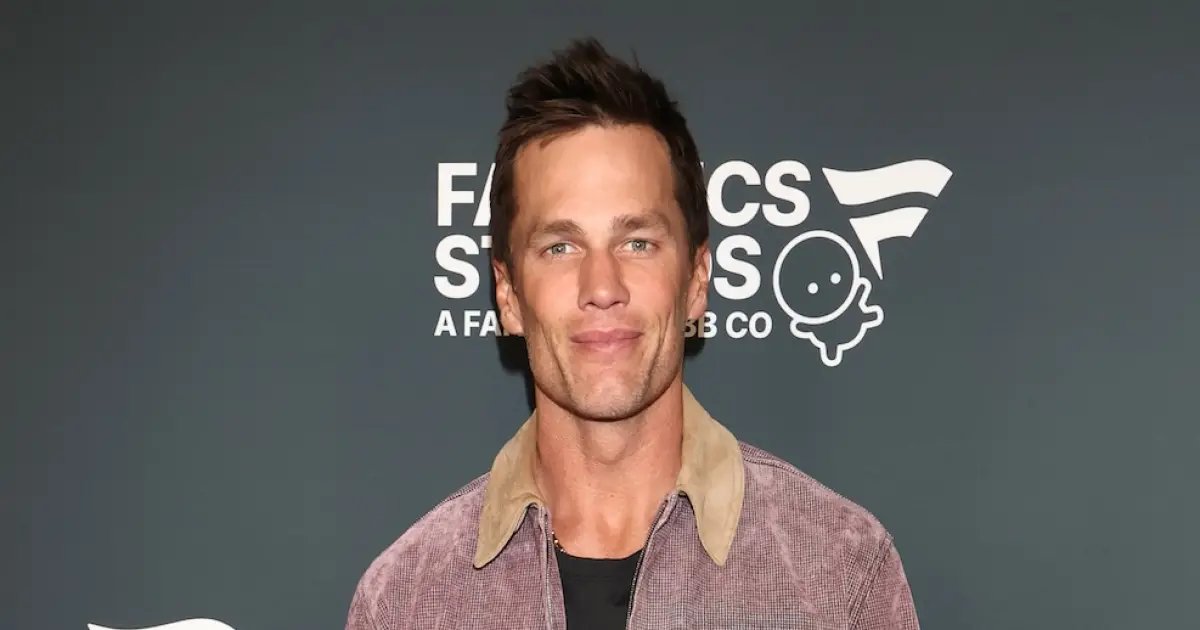 Tom Brady Shows Off His $287K Watch Before the NFC Championship Game