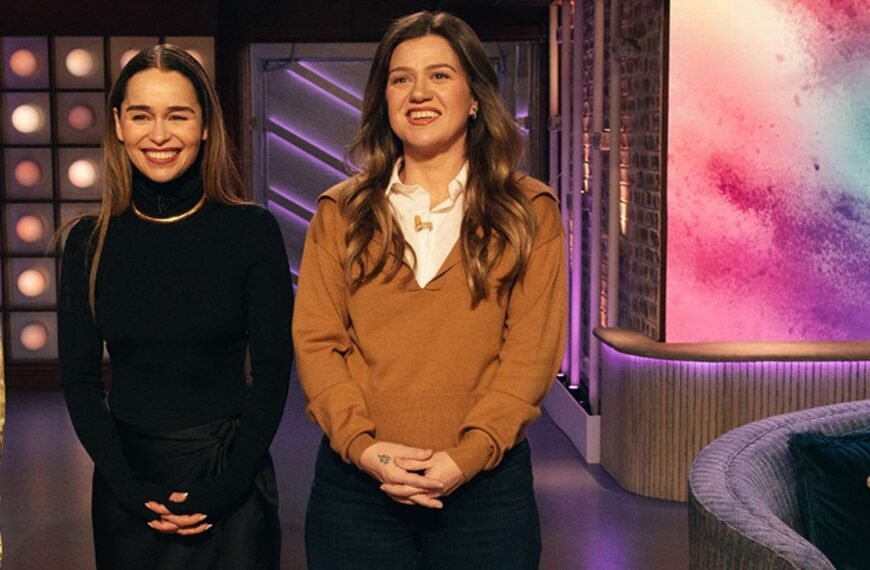 Kelly Clarkson Shows How to Style 3 Cozy Closet Essentials for a Polished Look