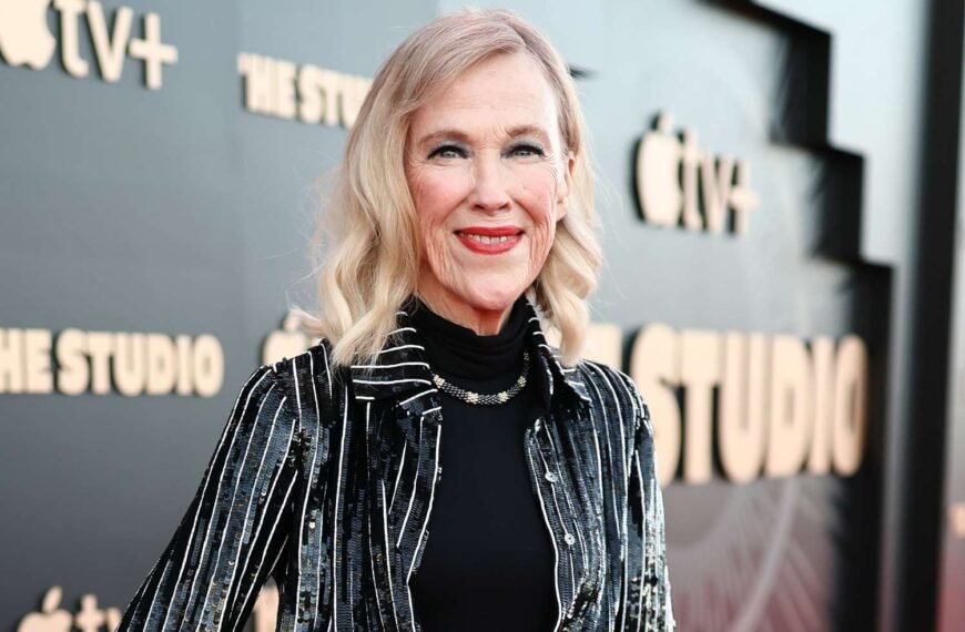 What You Should Know About Catherine O'Hara and Her Rare Condition, Situs Inversus