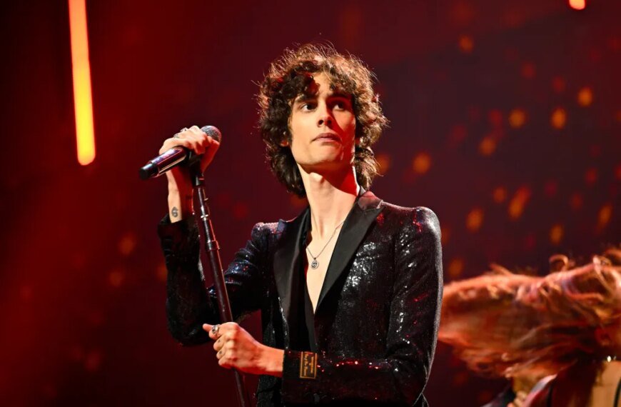 Sombr Gives Their Take on Olivia Dean's Hottest 100 Hit 'Man I Need' for Triple J's Like a Version