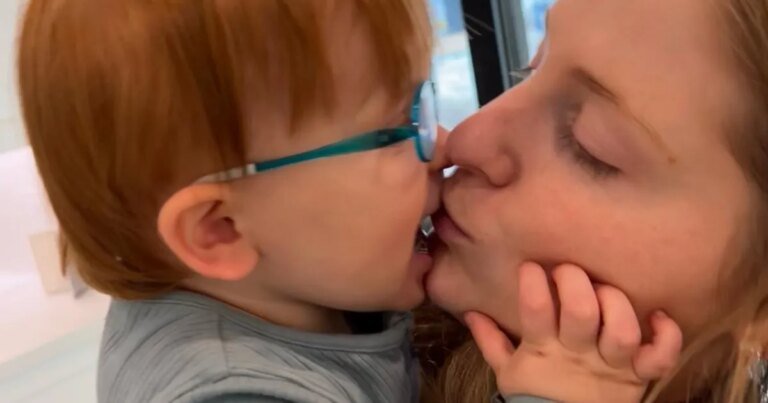 A Glimpse into Meghan Trainor and Daryl Sabara’s Cherished Moments with Their Kids: A Family Photo Collection