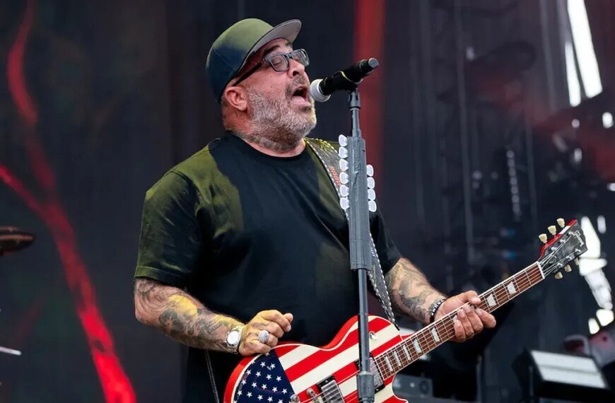 Aaron Lewis of Staind Announces His 2026 American Tour Dates