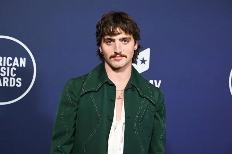 Benson Boone Shares His Thoughts on Harry Styles Memes and Backflipping with Ben Stiller