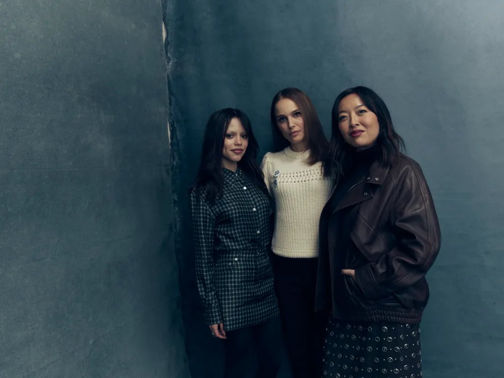 Cathy Yan, Natalie Portman, and Jenna Ortega Talk About Embracing Humor in Their Art-World Satire at Sundance Studio