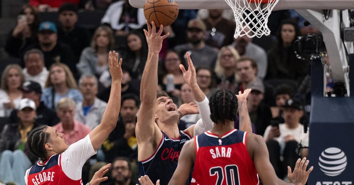 Clippers Boost Their Playoff Hopes with Win Over Wizards