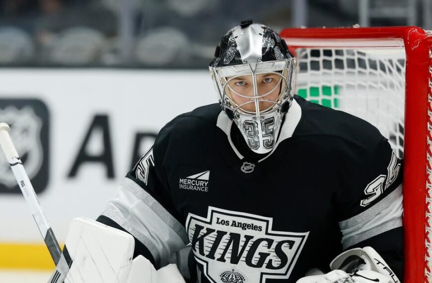 Darcy Kuemper of the Kings Makes a Comeback After Neck Injury Worry
