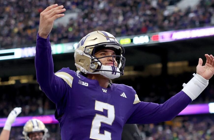 Demond Williams Jr. Chooses to Stay at Washington Instead of Transferring