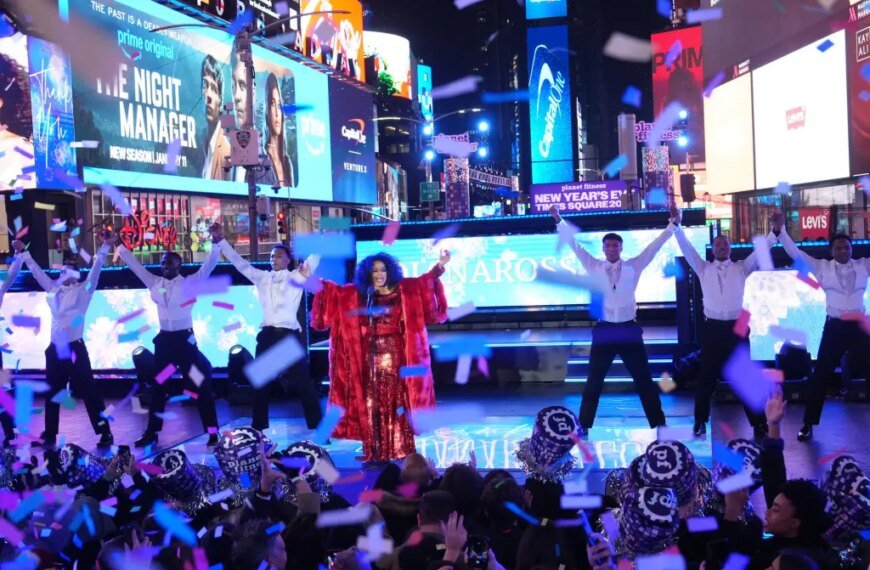 Dick Clark’s New Year’s Rockin’ Eve Sees 35% Increase with 30 Million Viewers at Midnight