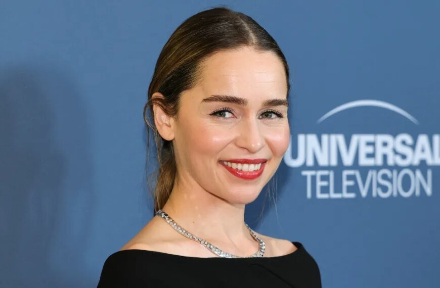 Emilia Clarke Shares Her Go-To Relaxation Routine with a Calming Bath Powder