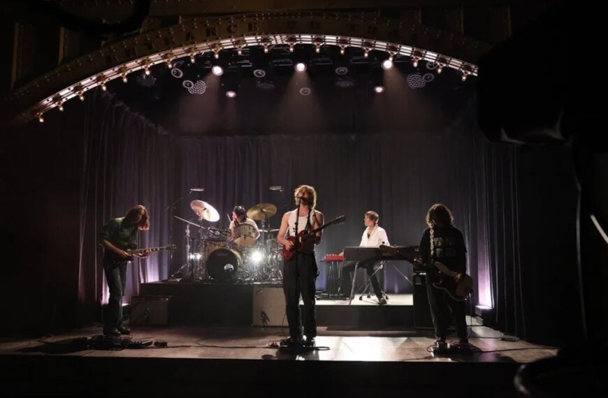 Geese Take the Stage on SNL with Memorable Performances of 'Au Pays du Cocaine' and 'Trinidad'