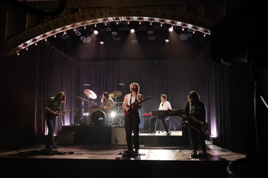 Geese Take the Stage on SNL with Memorable Performances of 'Au Pays du Cocaine' and 'Trinidad'