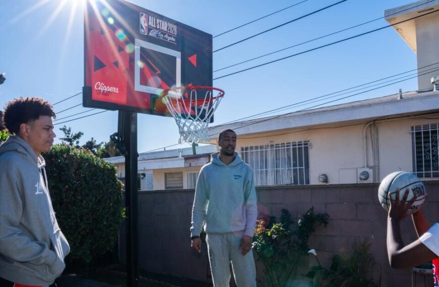 Get a Basketball Hoop by Connecting with the Clippers