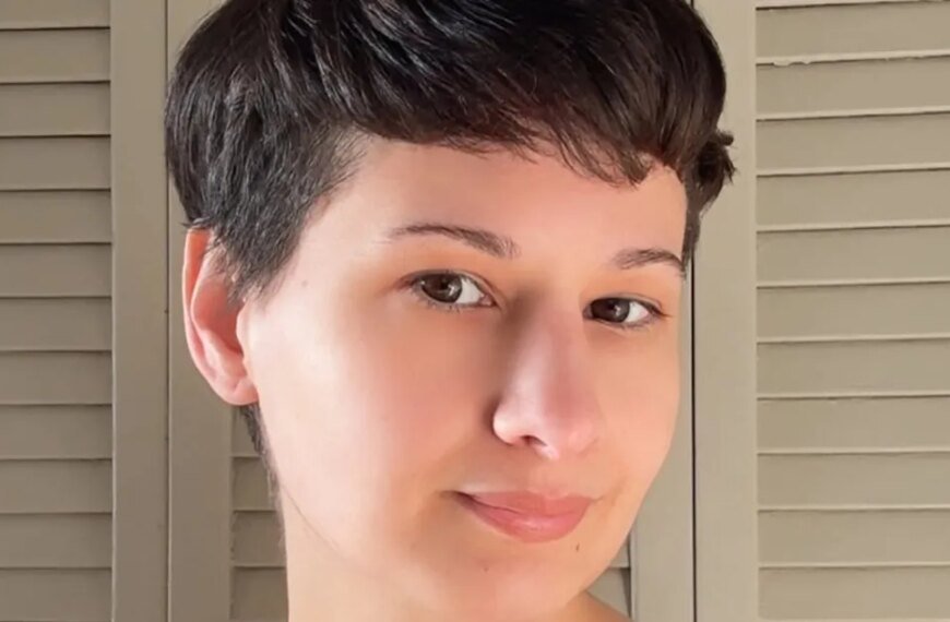 Gypsy Rose Blanchard Debuts Her New Pixie Cut After Cutting Off Her Damaged Blonde Hair