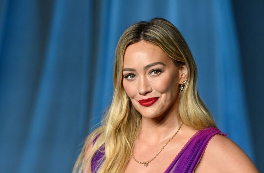 Hilary Duff Shows Natural Beauty in a Simple Towel Before Exciting Career Moment