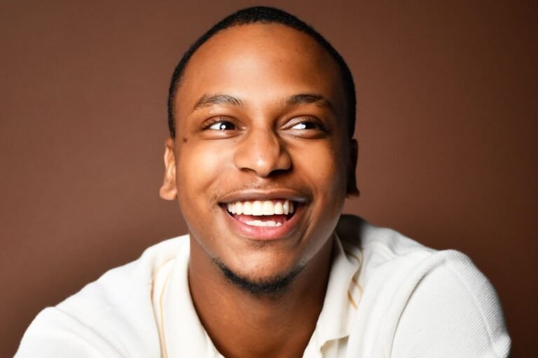 Host of Hopeless Romantic Society Shares Heartfelt Tips for Finding Love Online in Today’s Casual World