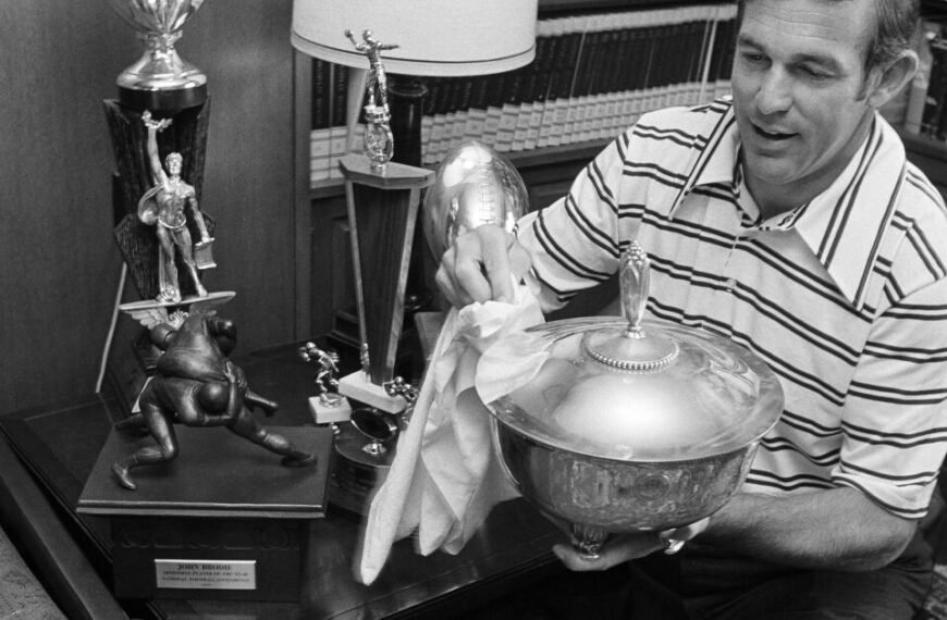 John Brodie, Former 49ers Quarterback and MVP, Passes Away at 90