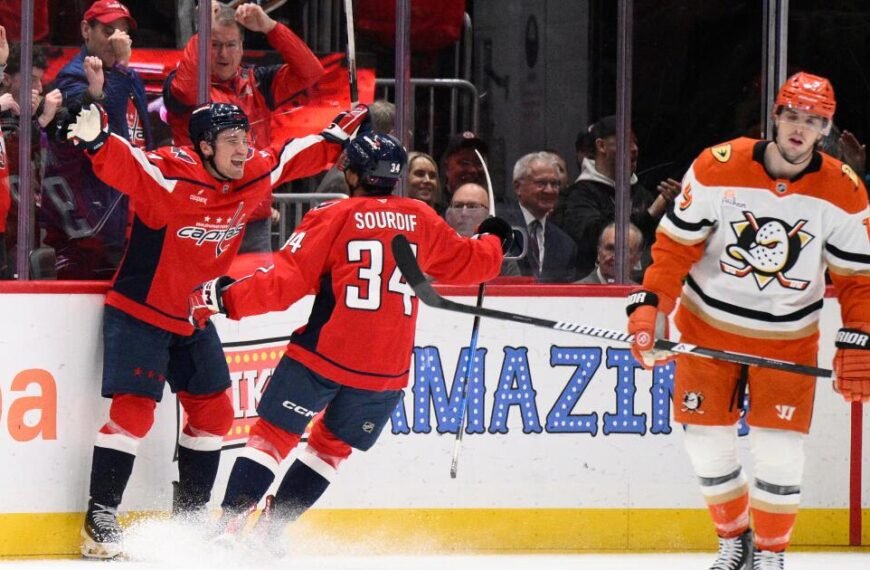 Justin Sourdif Shines in Five-Point Game, Leading Ducks to Their Sixth Straight Loss