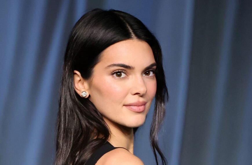 Kendall Jenner Brings a Fresh Twist to Y2K Pants with an Italian-Inspired Crop Top