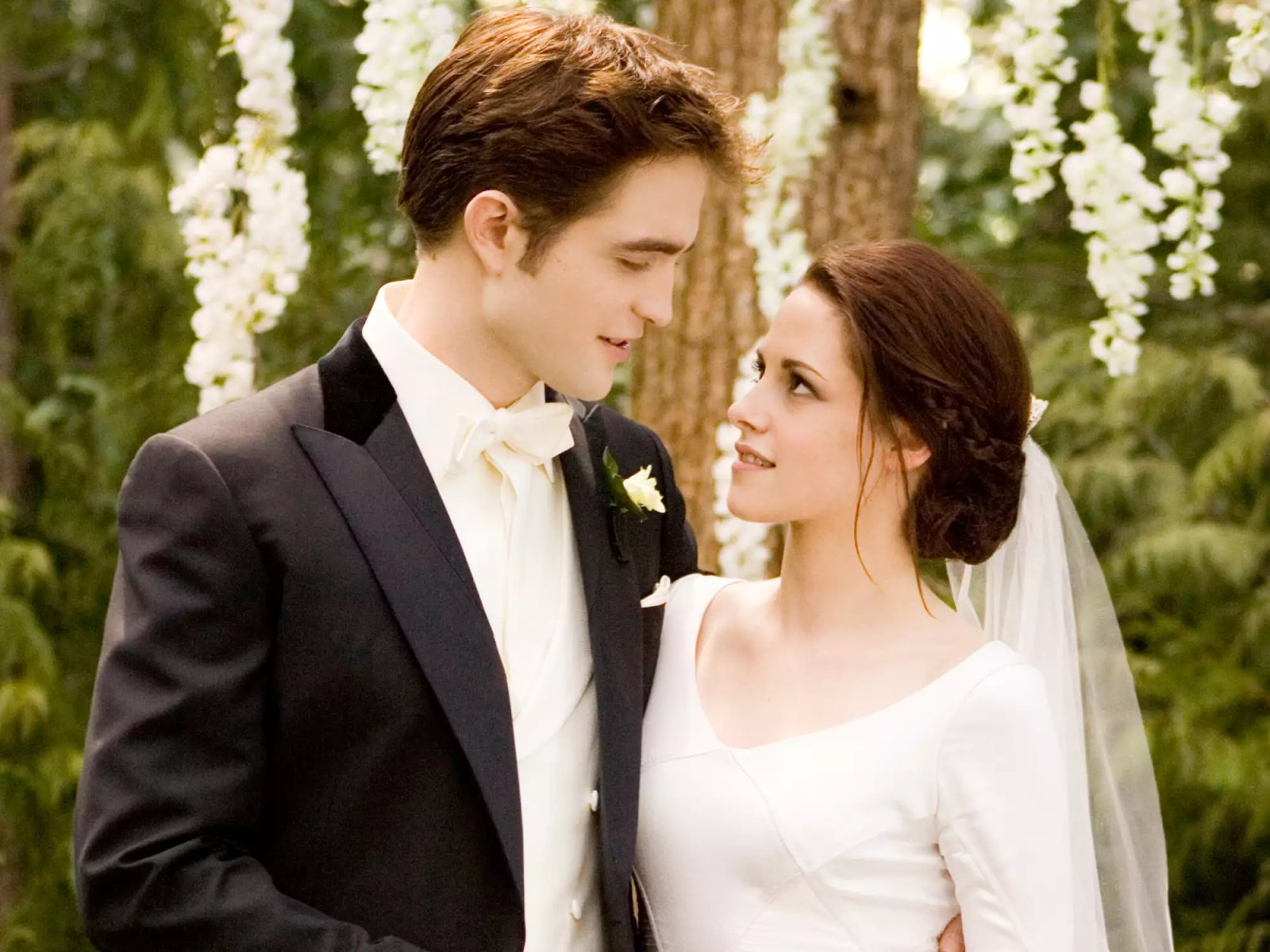 Robbert Pattinson and Kristen Stewart in 'The Twilight Saga: Breaking Dawn Part I'.