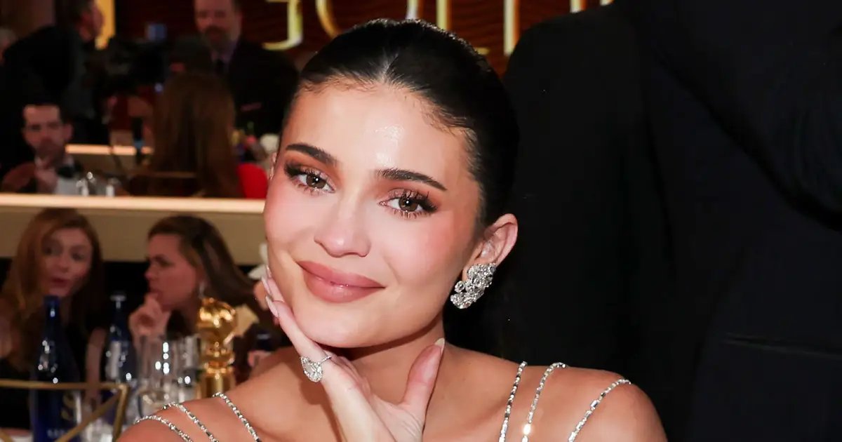 Kylie Jenner Opens Up About Achieving Glass Skin Before the 2026 Golden Globes with a Fun 'Brain Freeze' Trick