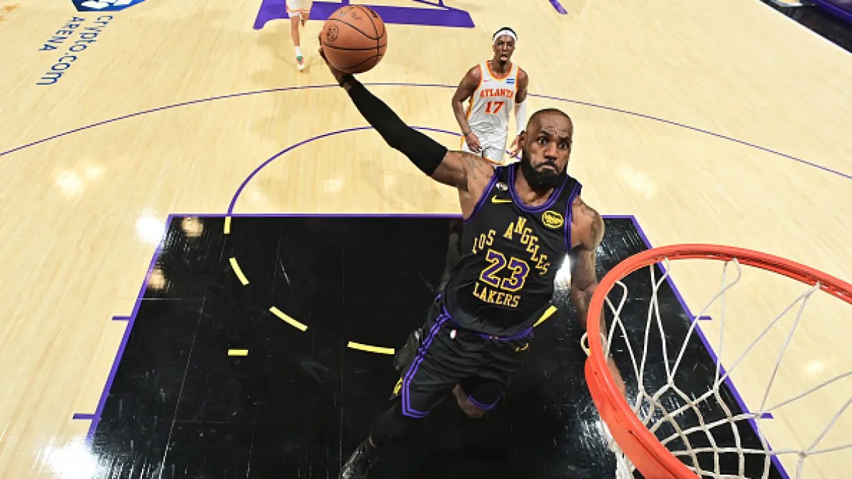 LeBron James Shines in Lakers' 141-116 Victory Over Hawks, Ending Three-Game Skid