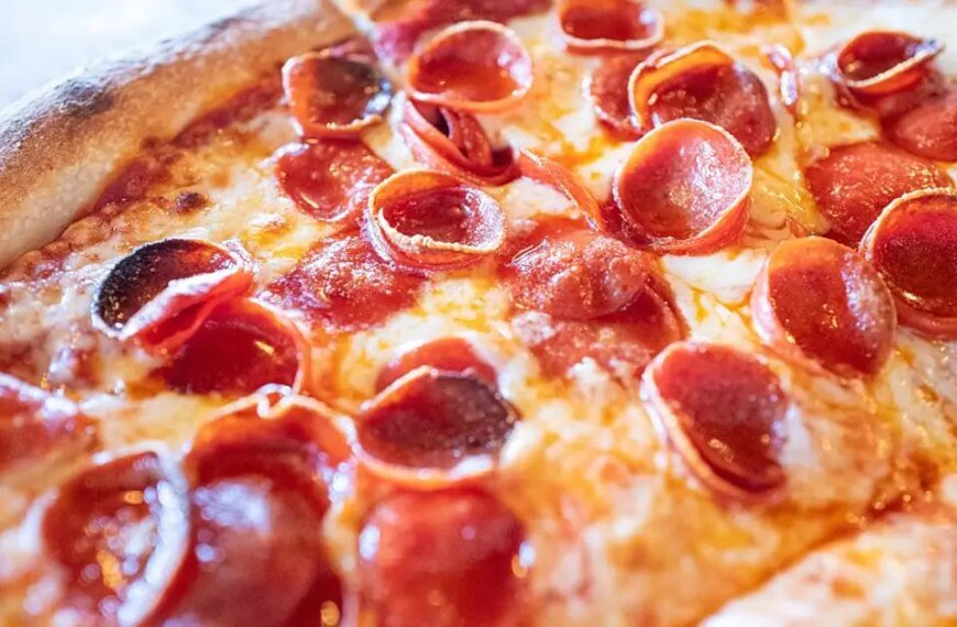 Local LA Pizzerias Offering Free Pizzas to Those in Need Today