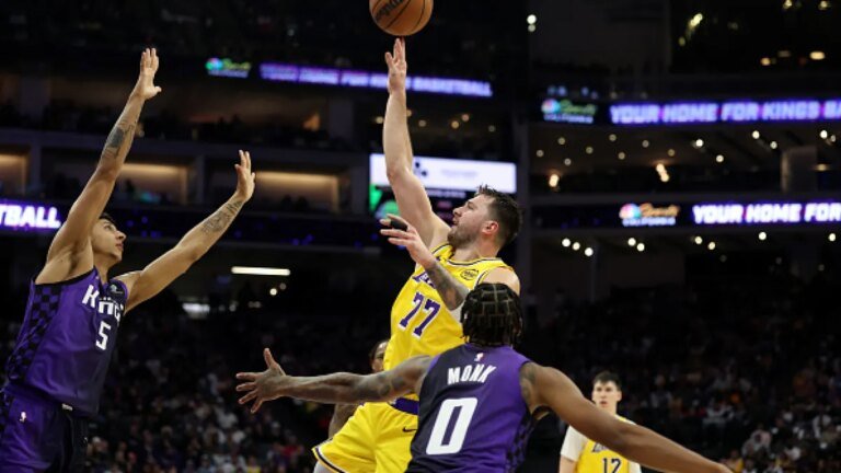 Luka Dončić Shines with 42 Points, but Lakers Struggle Against Kings in 124-112 Loss
