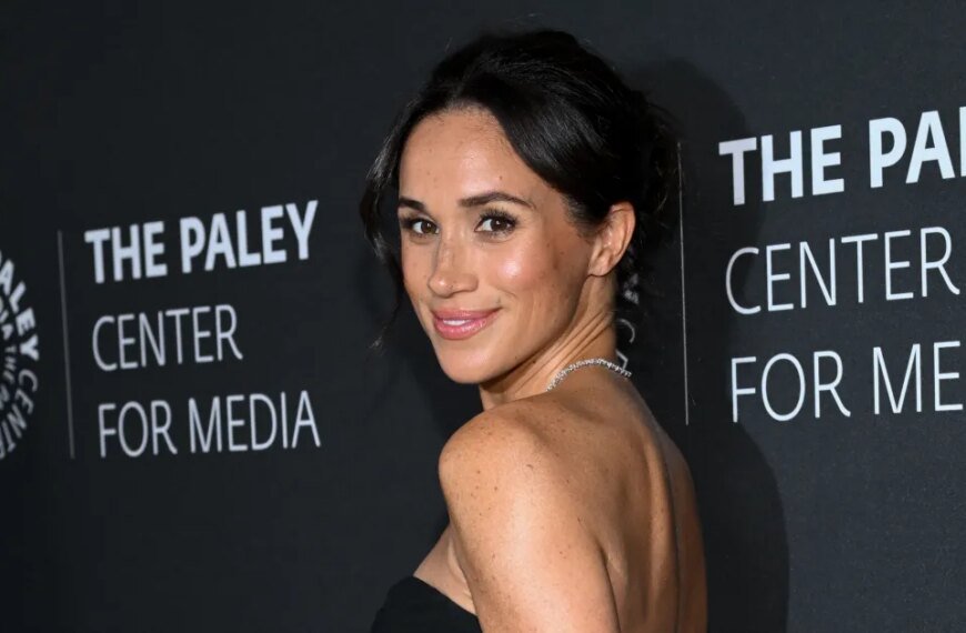 Meghan Markle's Cashmere Sweater Brings Effortless Chic Style to Any Wardrobe